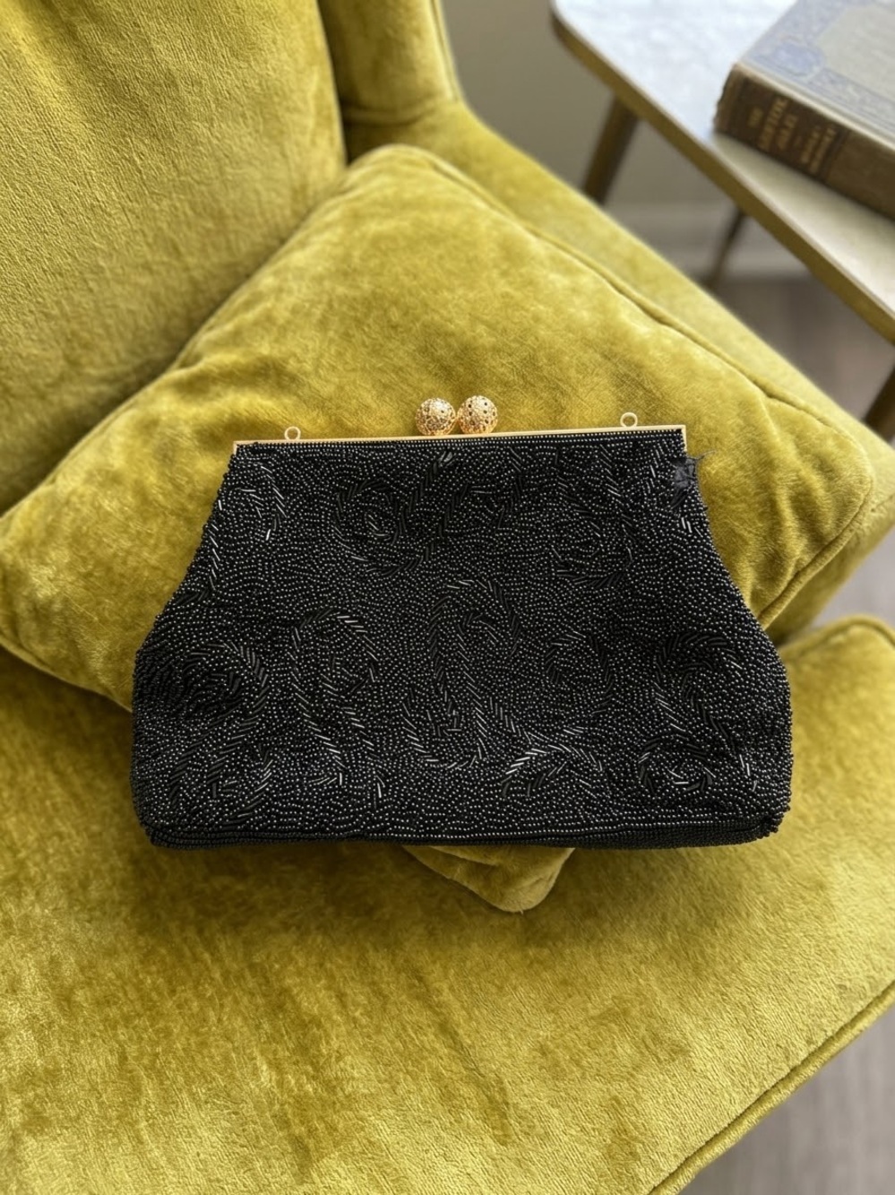Vintage Black Beaded Kisslock Clutch Evening Bag Gold Ball Clasp Formal Swirl